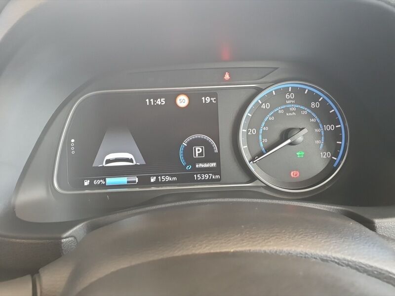 More views of Nissan Leaf