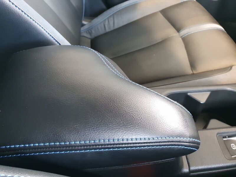 More views of Nissan Leaf