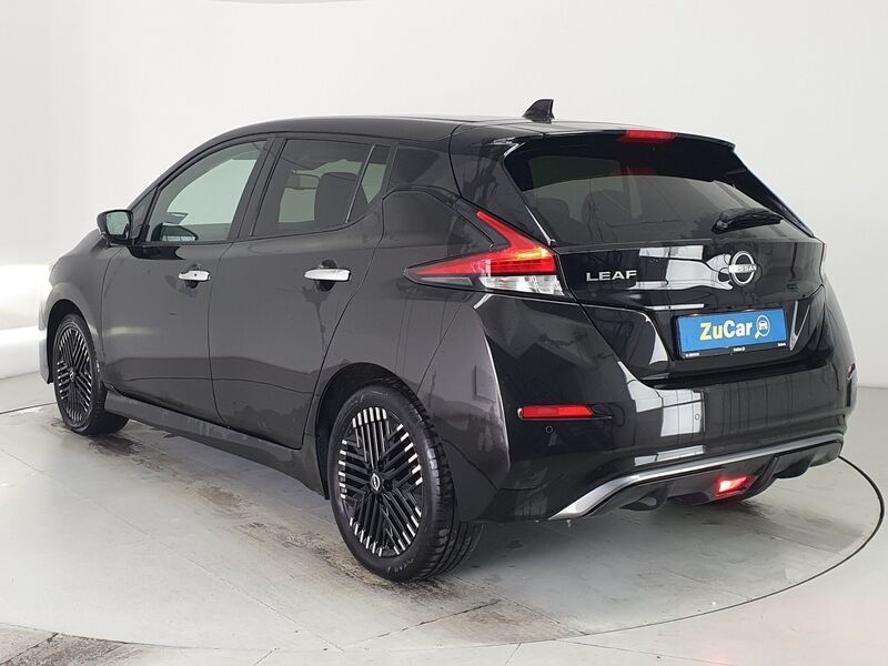 More views of Nissan Leaf