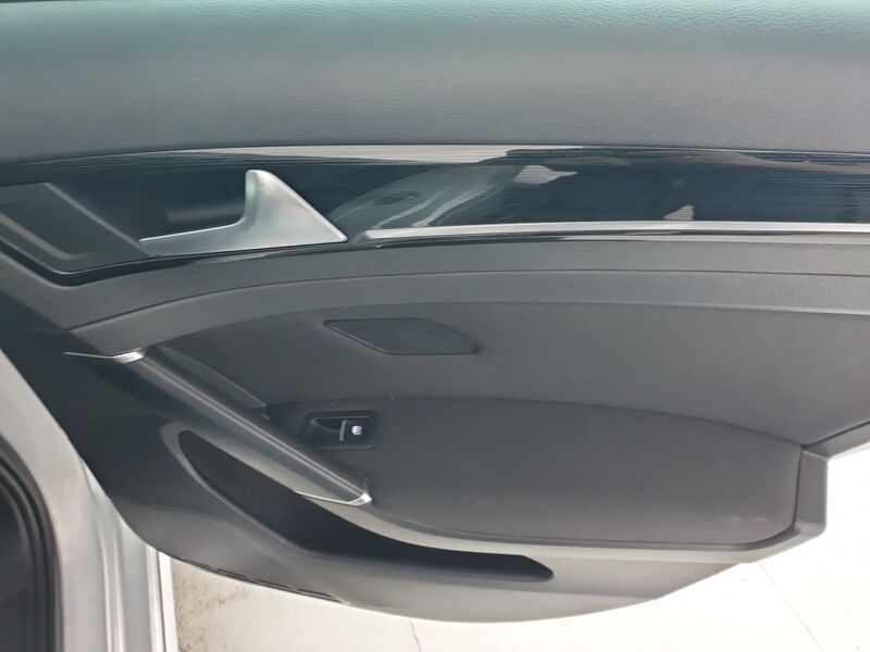 More views of Volkswagen Golf