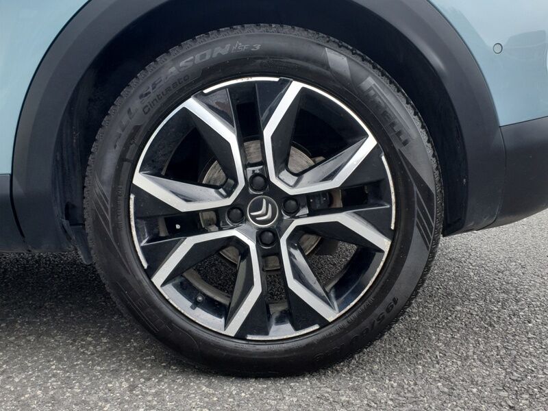 More views of Citroen e-C4 X