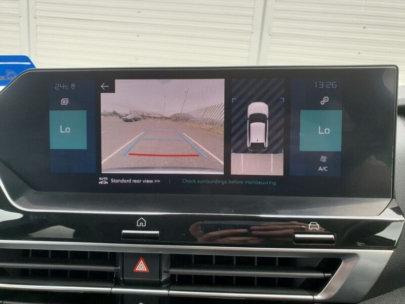 More views of Citroen e-C4 X