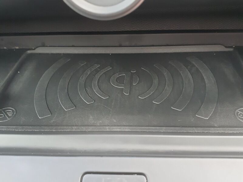 More views of Citroen e-C4 X