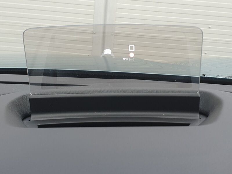 More views of Citroen e-C4 X