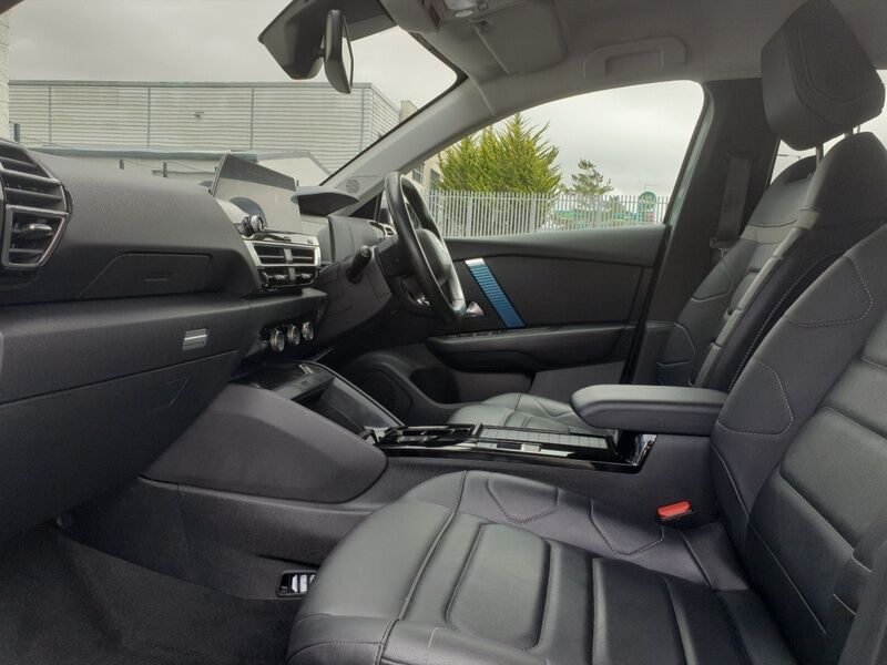 More views of Citroen e-C4 X