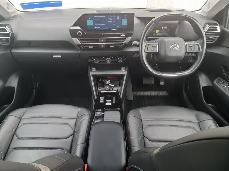More views of Citroen e-C4 X