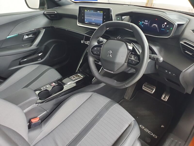 More views of Peugeot 2008