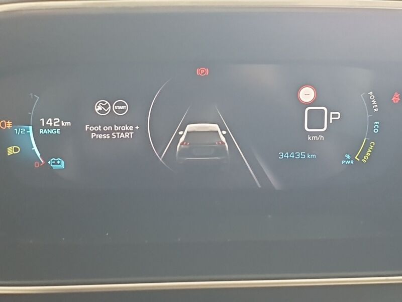 More views of Peugeot 2008