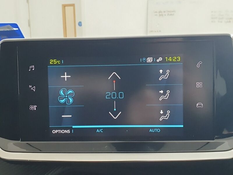 More views of Peugeot 2008
