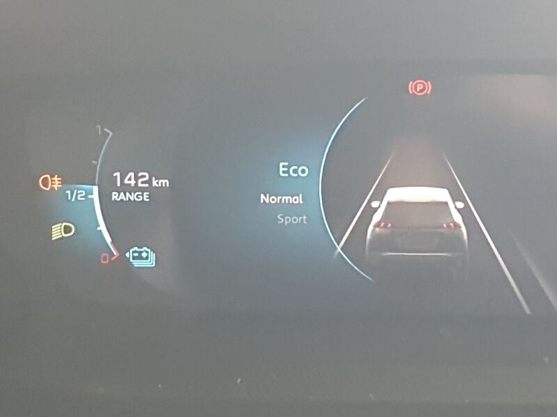 More views of Peugeot 2008