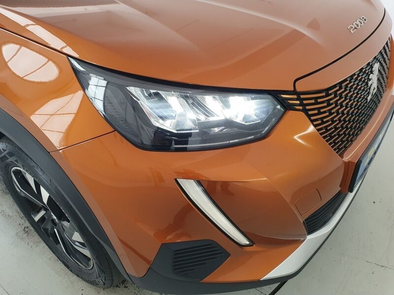 More views of Peugeot 2008
