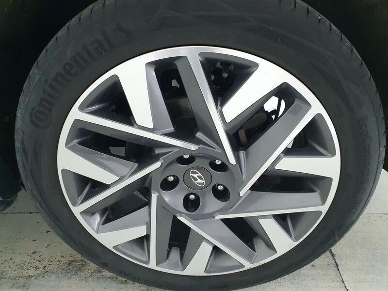 More views of Hyundai Santa Fe