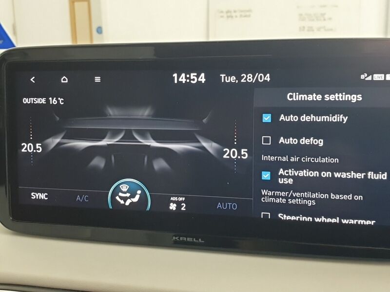 More views of Hyundai Santa Fe