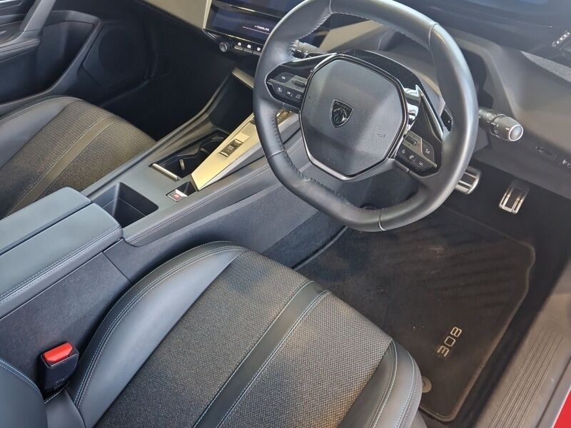More views of Peugeot 308