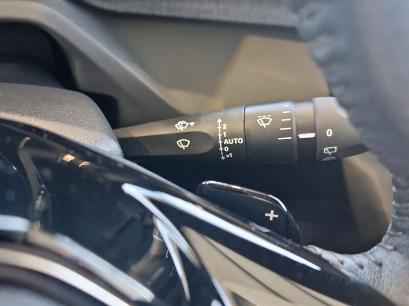 More views of Peugeot 308