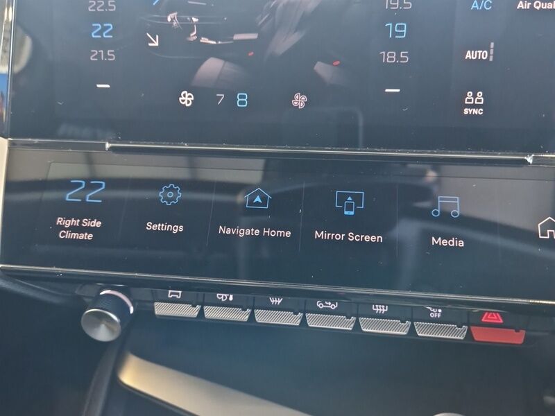 More views of Peugeot 308
