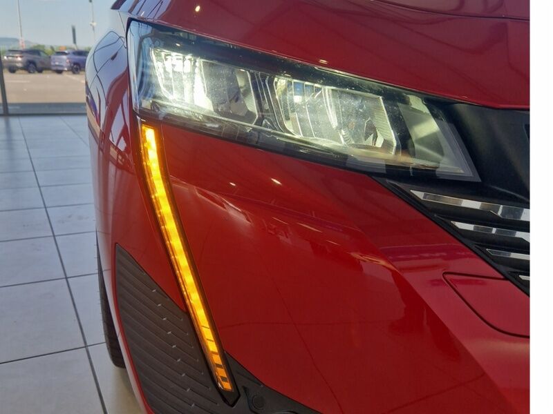 More views of Peugeot 308