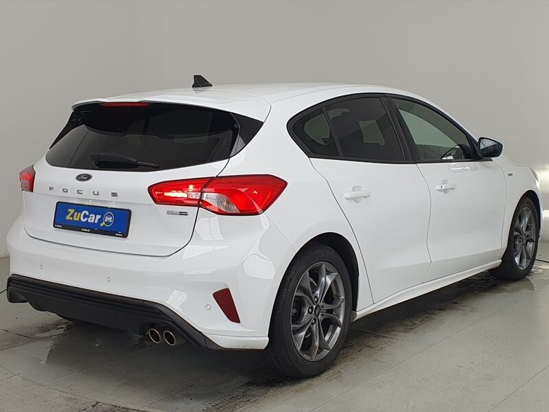 More views of Ford Focus