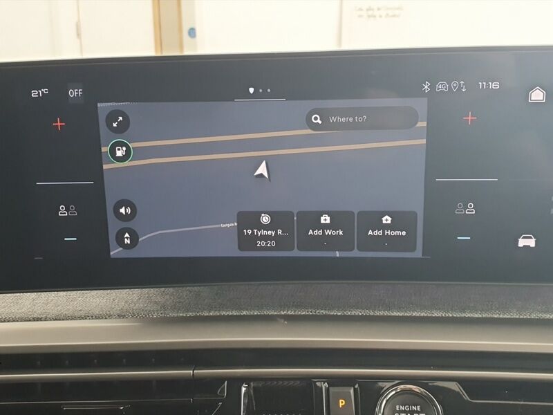 More views of Peugeot 3008