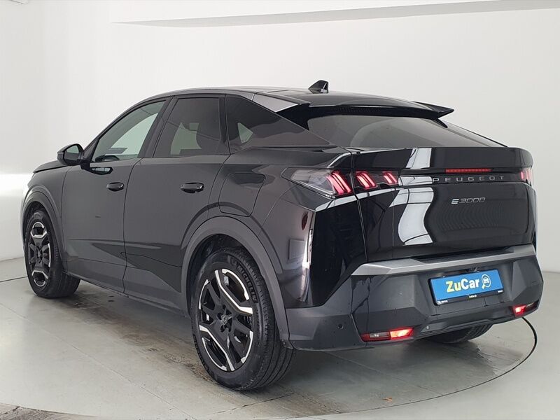 More views of Peugeot 3008