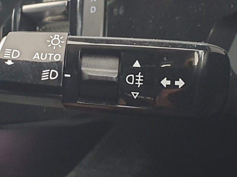 More views of Peugeot 3008