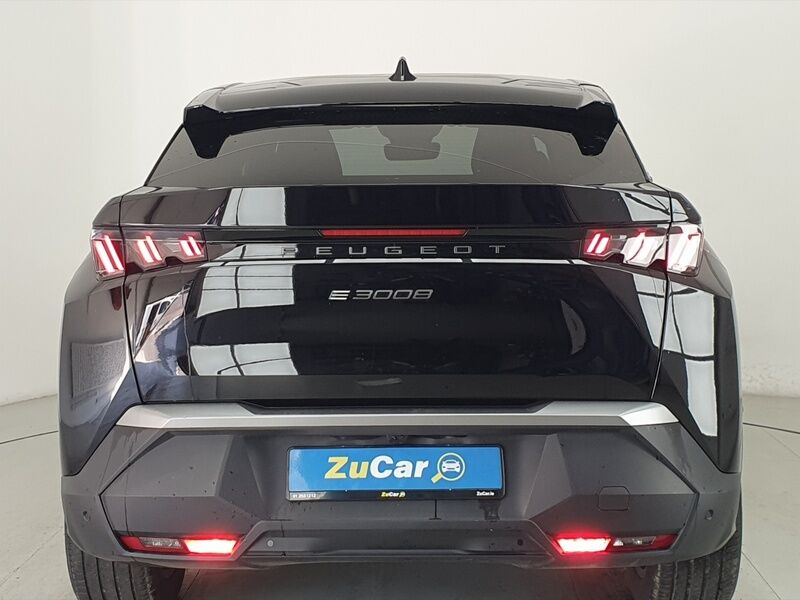 More views of Peugeot 3008