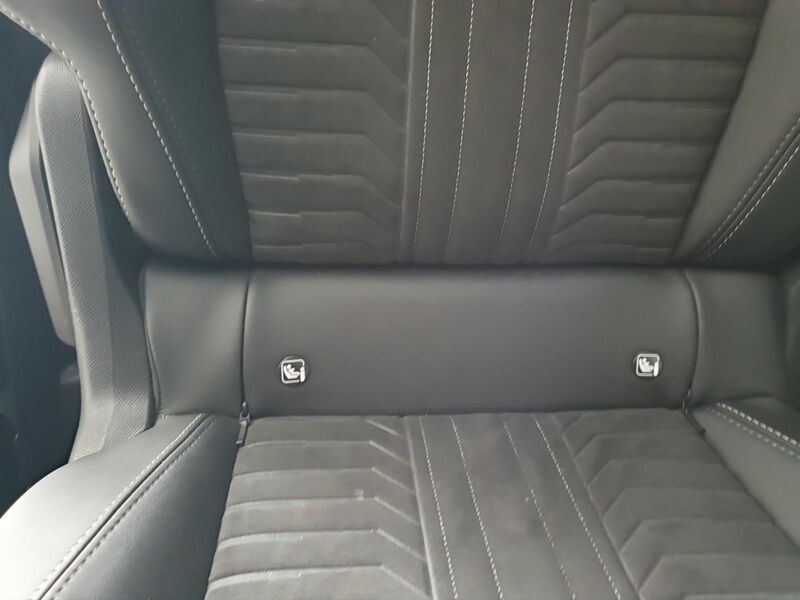 More views of Peugeot 5008