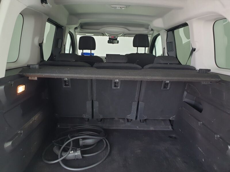 More views of Peugeot Rifter