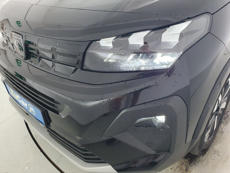 More views of Peugeot Rifter