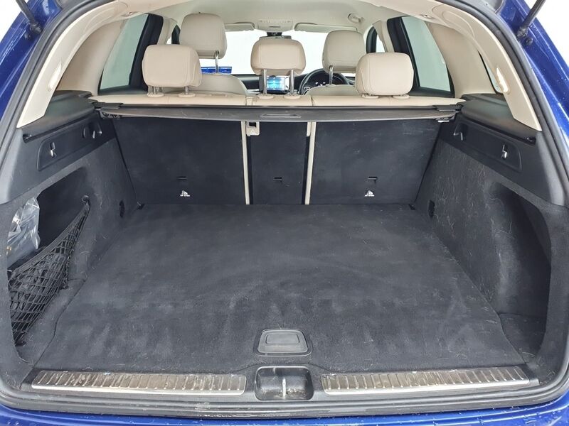 More views of Mercedes-Benz GLC