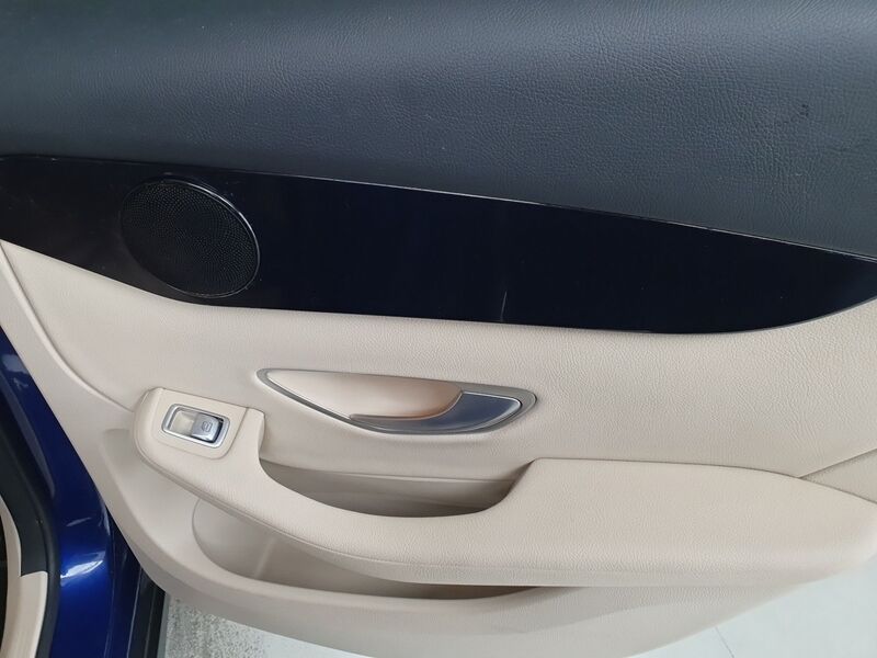 More views of Mercedes-Benz GLC
