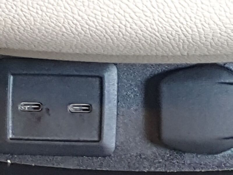 More views of Mercedes-Benz GLC