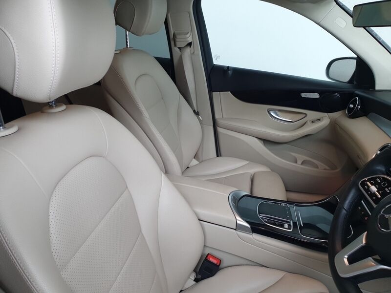 More views of Mercedes-Benz GLC