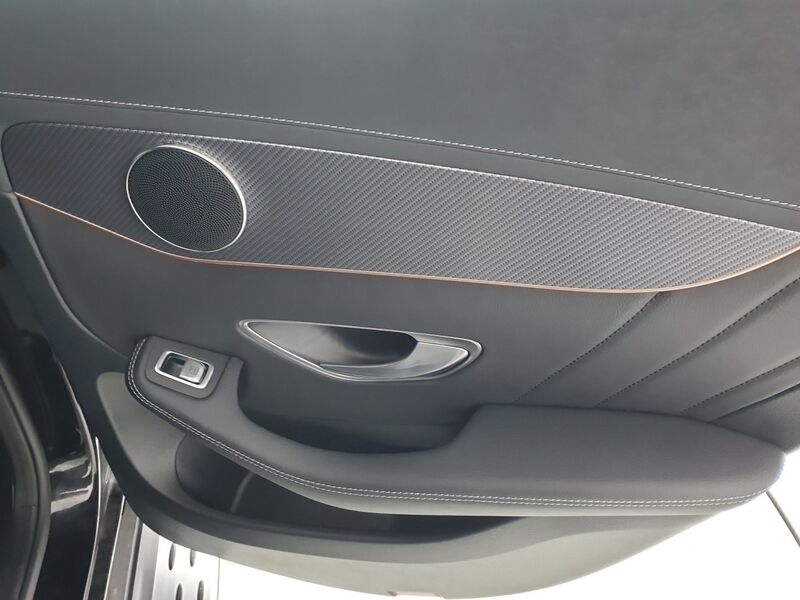 More views of Mercedes-Benz EQC