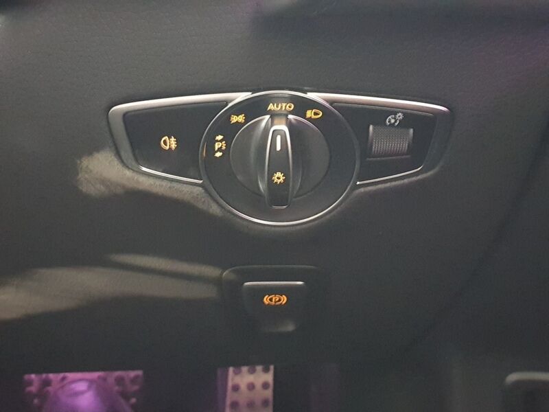 More views of Mercedes-Benz EQC
