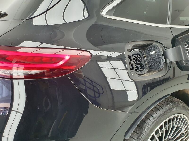 More views of Mercedes-Benz EQC