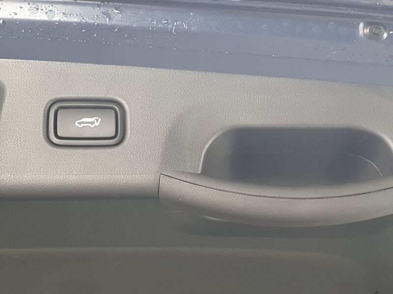 More views of Hyundai Tucson