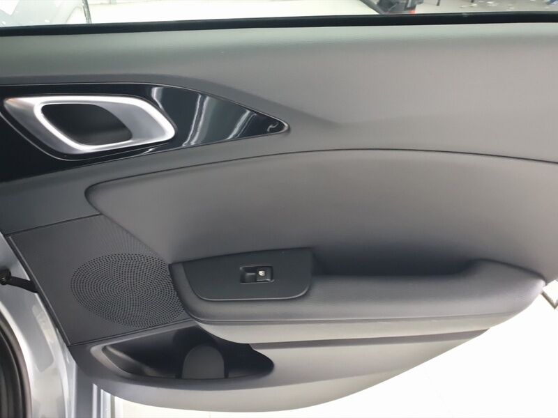 More views of Kia Ceed