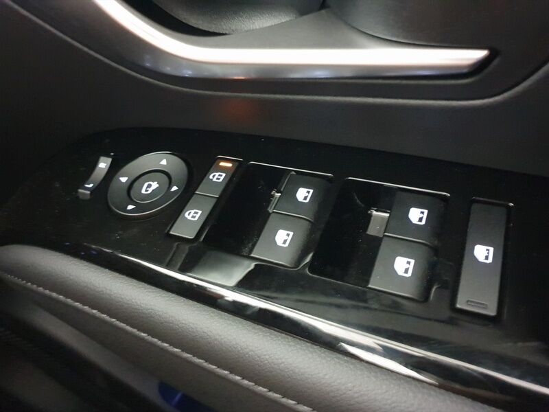 More views of Hyundai Tucson