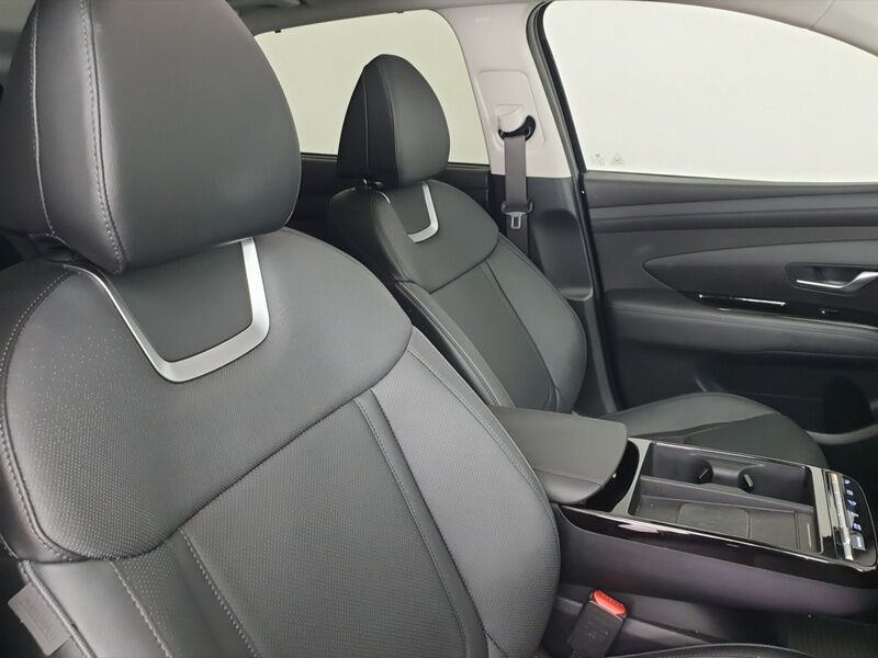 More views of Hyundai Tucson