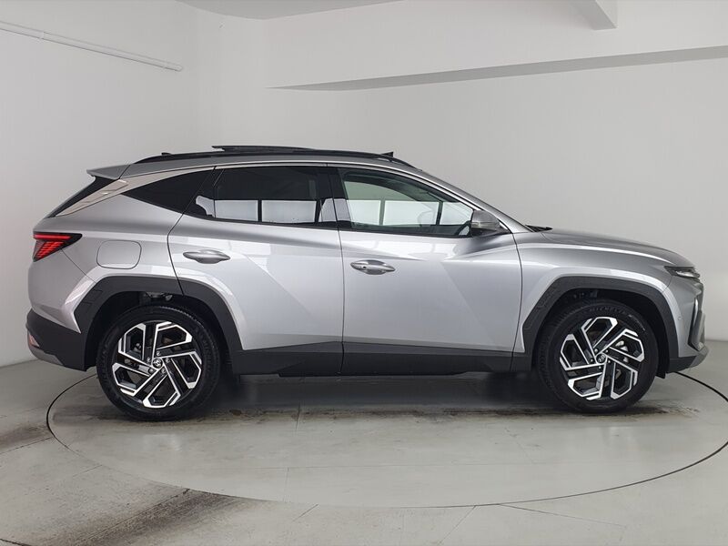 More views of Hyundai Tucson