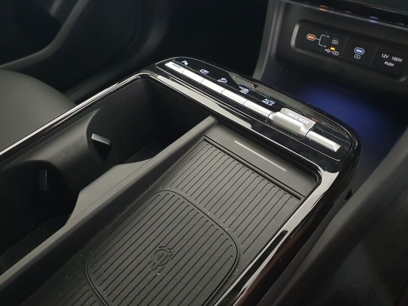 More views of Hyundai Tucson