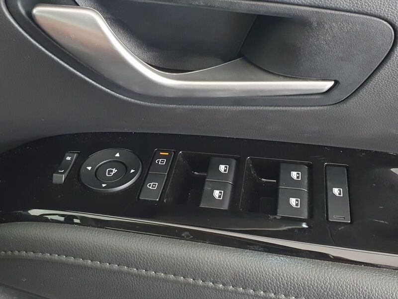 More views of Hyundai Tucson