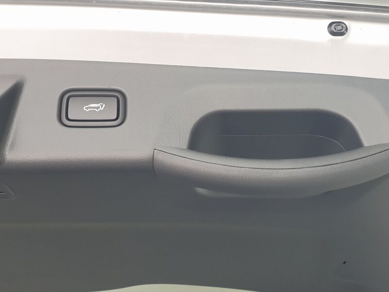 More views of Hyundai Tucson