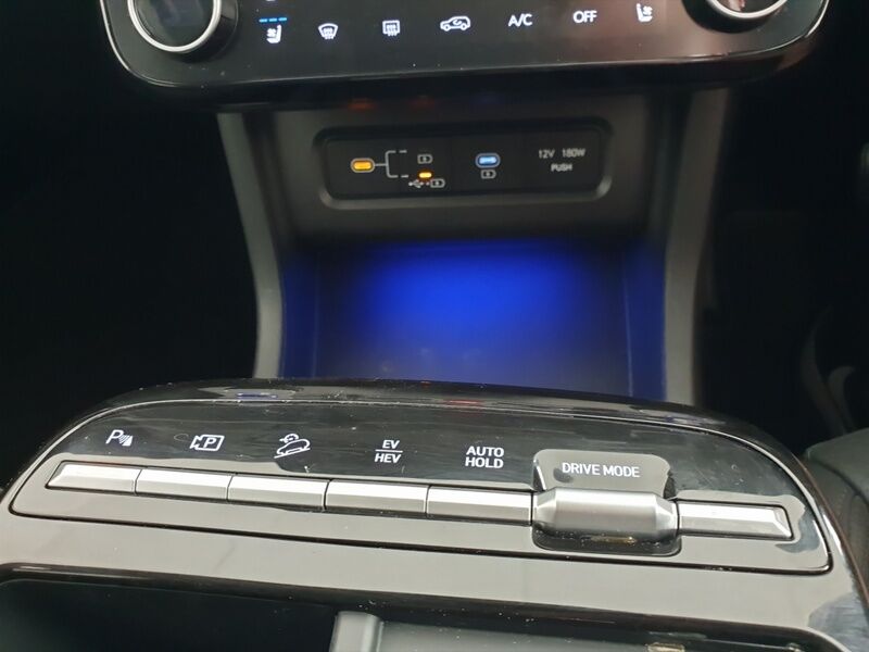 More views of Hyundai Tucson