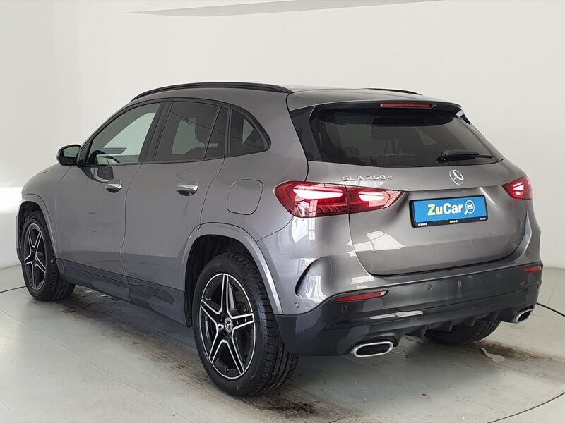 More views of Mercedes-Benz GLA
