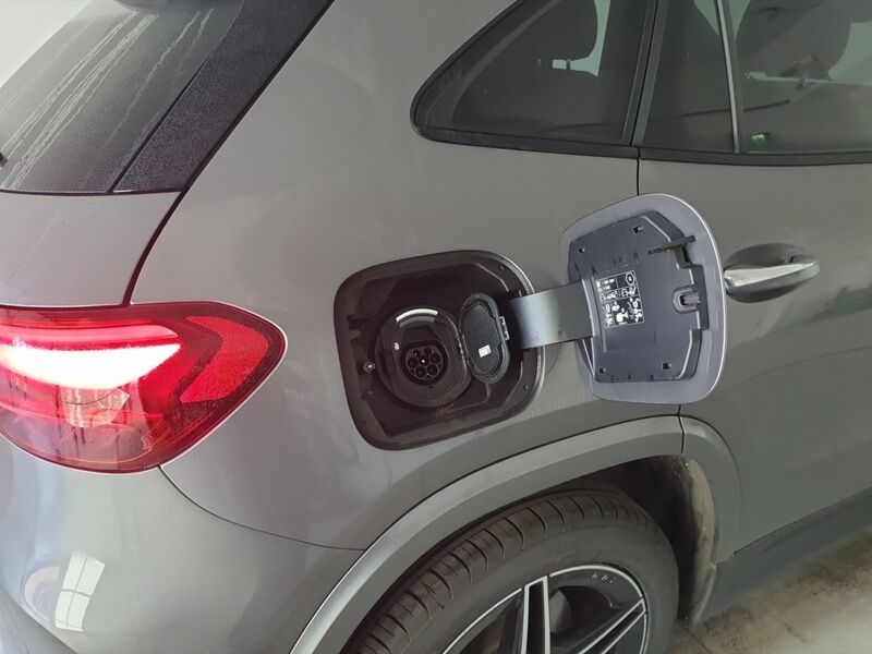 More views of Mercedes-Benz GLA