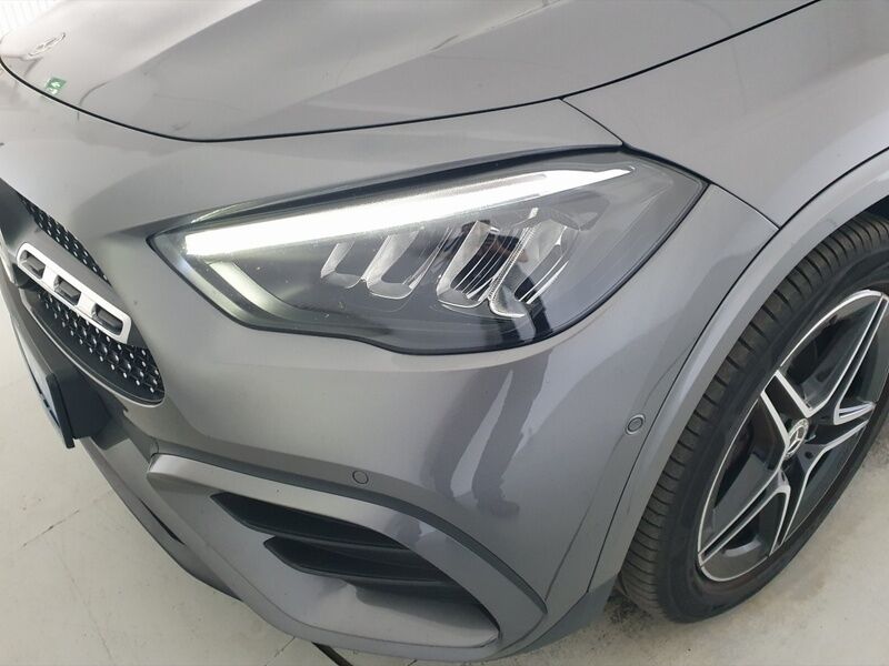 More views of Mercedes-Benz GLA