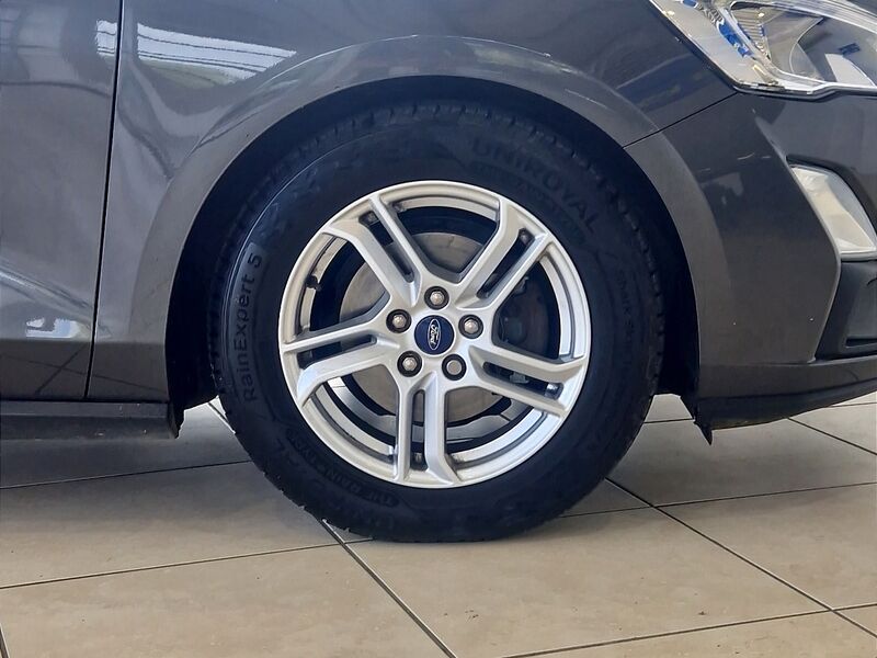 More views of Ford Focus