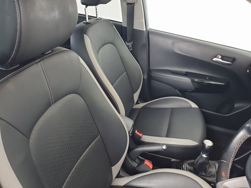 More views of Kia Picanto